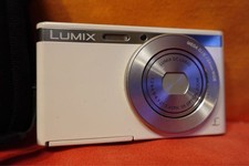 Panasonic LUMIX DMC-XS1