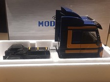 MCG Model Car Group 1/18