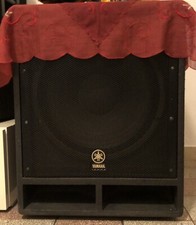 Subwoofer Attivo Dj Yamaha SW500. Cono 38cm, 8ohm, 500W a 100Hz, 650W a 100 Hz.