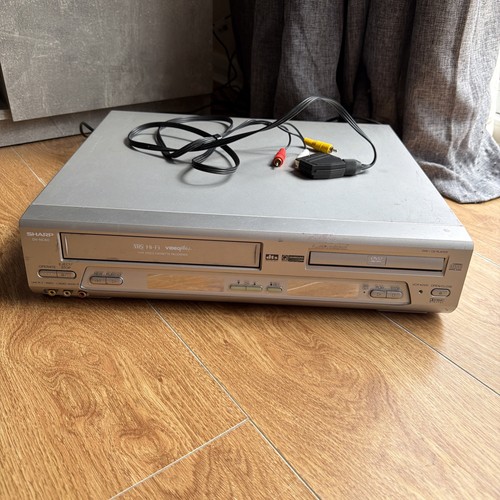 Sharp nc60 vhs dvd combi - sharp,