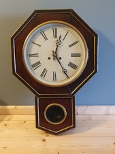 antico orologio a pendolo