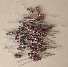 Resistenza a carbone 8200ohm 8,2K  2W   NOS   20pz