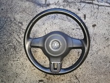 Volante sportivo in pelle