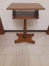 Portariviste vintage o mobiletto color legno un po' rovinato