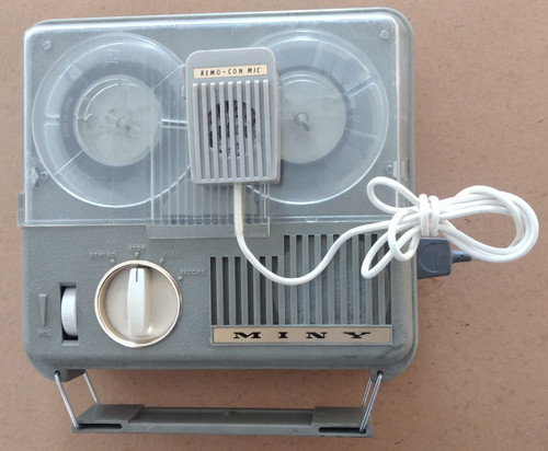 Registratore con microfono - con,