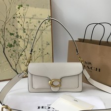 Borsa a tracolla Coach cm546 bianca Tabby 20 pelle lucida ciottoli chiusura a scatto