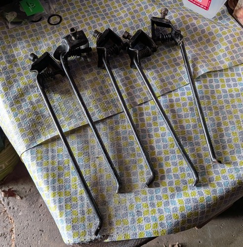 Lotto cavalletti bici montati