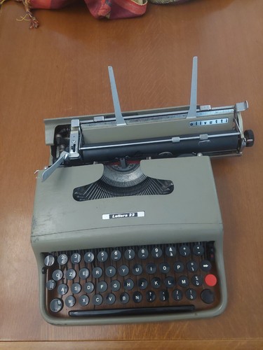 Macchina per scrivere olivetti - macchina,