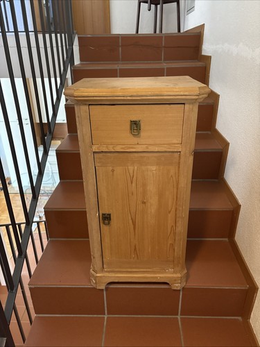 Mobiletto legno massiccio - in,