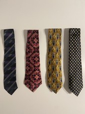 Stock di bellissime cravatte