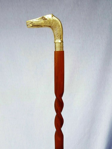 Ottone cavallo testa - testa, designer