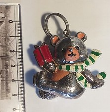 Portachiavi "orsetto" in Argento? metallo argentato?