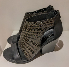 Sandali donna stile taglio
