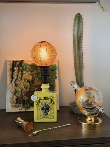 Lampada con bottiglia gialla - lampada,