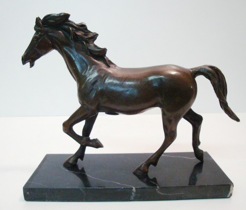 Statua cavallo puledro natura - cavallo,