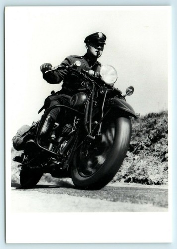 Postcard american cop - american,