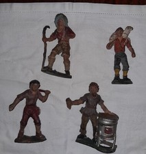 LOTTO DI 4 VECCHIE STATUINE