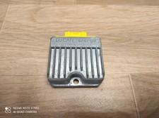 regolatore di tensione per