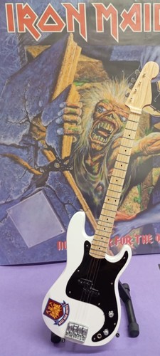 Guitarra iron maiden fender - -,