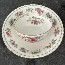 Royal Albert Fiore del mese 1