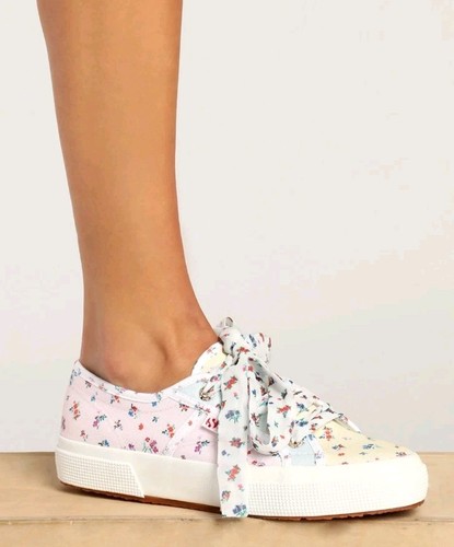 Scarpe ginnastica nuove con - nuove,
