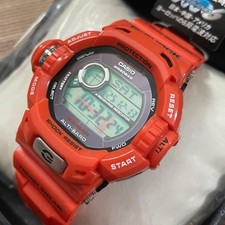 Orologio digitale arancione