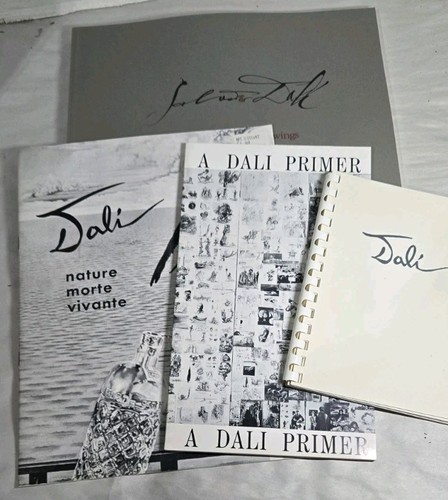 Salvator dali lot books - salvator,