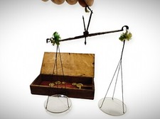 BILANCIA ANTICA DA FARMACIA O VALUTA INIZIO XX SECOLO