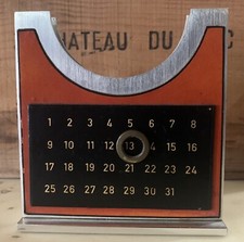 VINTAGE PERPETUAL CALENDAR