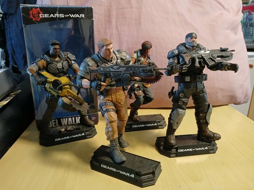 Gears war figures fenix - of,