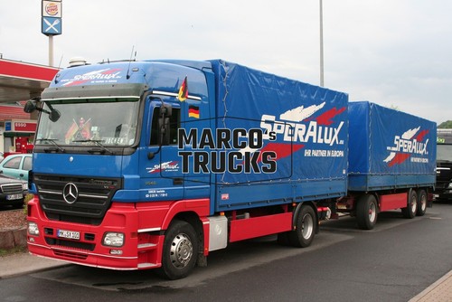 Foto camion mercedes benz - foto, mercedes-benz