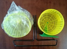 Lotto 2 ruote per criceto + una staffa in metallo per esercizi fuori gabbia