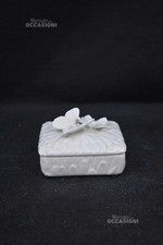 Scatoletta In Ceramica Bianca Con Coppia Di Farfalle 11 X 10 Cm