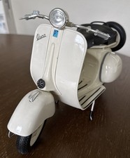 Modellino Nuovo Ray Vespa