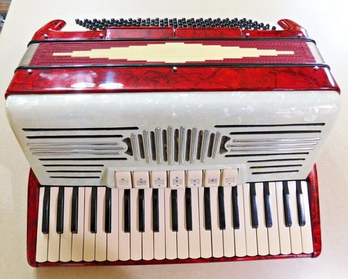 Fisarmonica pancormonica - a,
