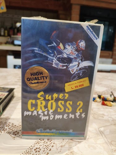 Super cross magic - super, moments