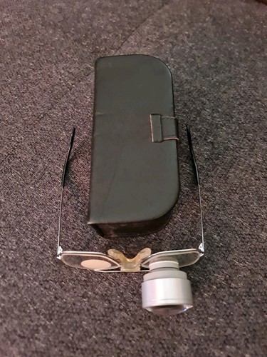 Occhiali ingrandimento - di,