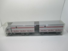 Albedo: Mercedes Rimorchio A