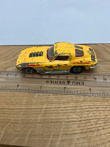 Corgi chevrolet corvette - corgi,