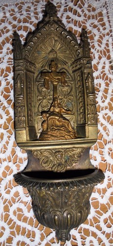 Antica acquasantiera del 800