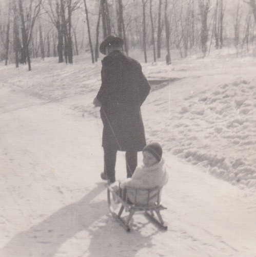 Bambino che tira - , nonno