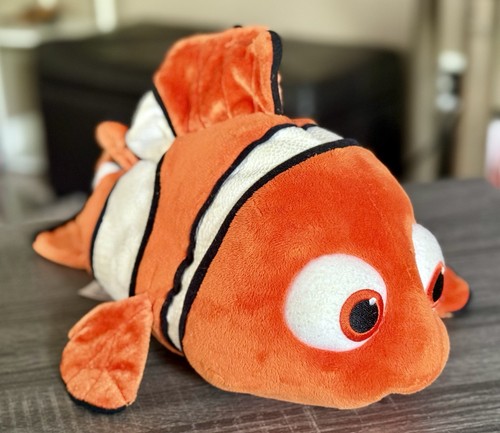 Disney store finding nemo - *disney,