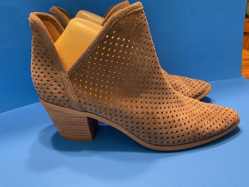 Scarpe stivaletti scamosciati