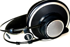 AKG K-702  🎧 Casque  Audio avec son câble détachable ,  propre et fonctionnel