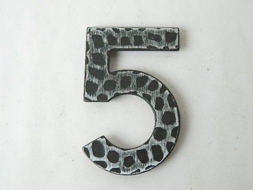 Numero civico cinque - numero, in