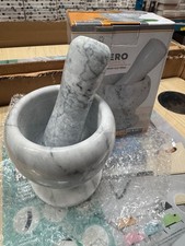 Mortaio e pestello in marmo 10