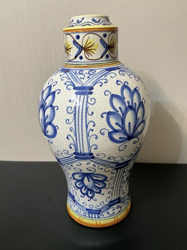 Antica lampada ceramica stile