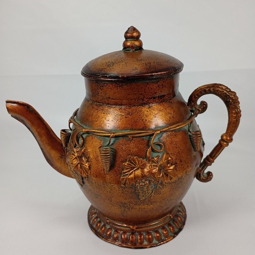Teiera vintage tono rame vite