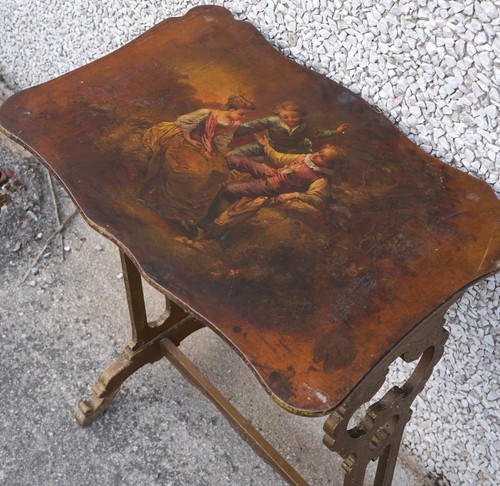 Delizioso antico tavolino - delizioso,