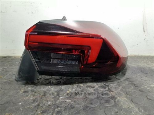 9829317880 faro posteriore